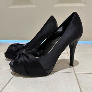 White House Black Market Black Heels - Size 5.5